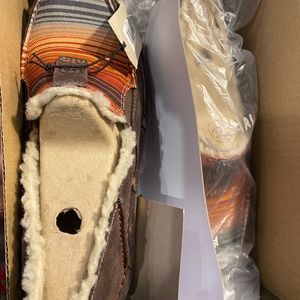 Ariat women’s slides